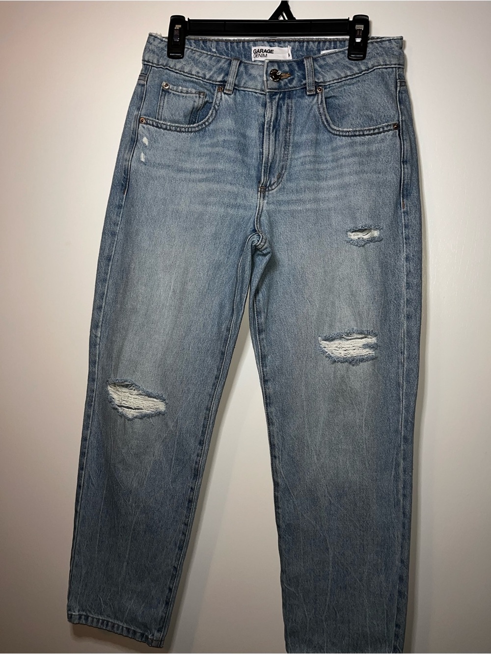 Garage women’s Droit Vintage Straight Light Blue Distressed Jeans